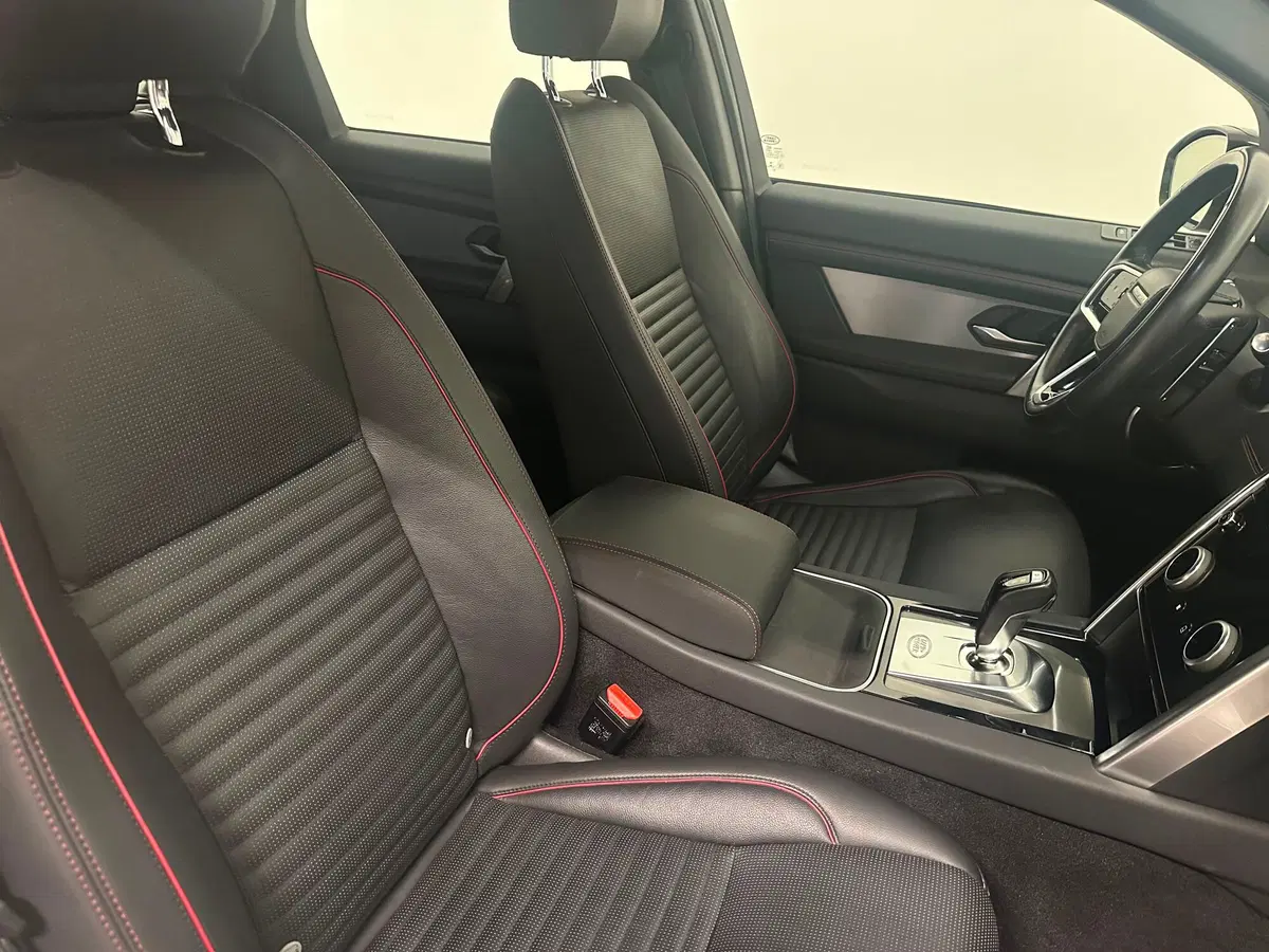 Land Rover Discovery Sport usata a Novara (9)