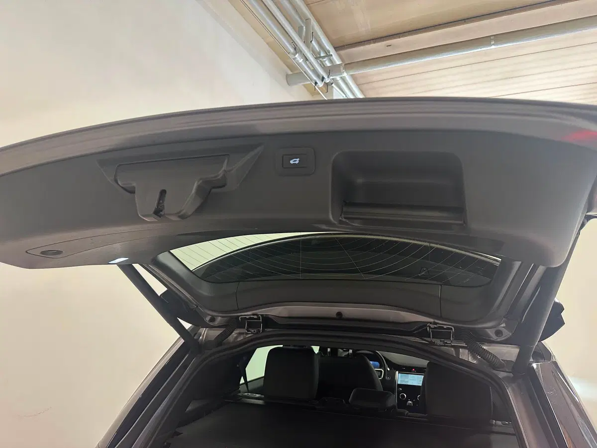 Land Rover Discovery Sport usata a Novara (14)