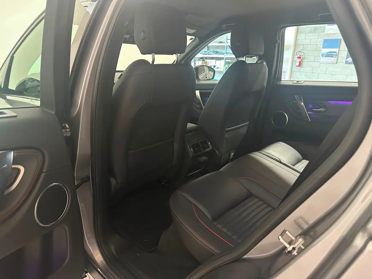 Land Rover Discovery Sport usata a Novara (15)