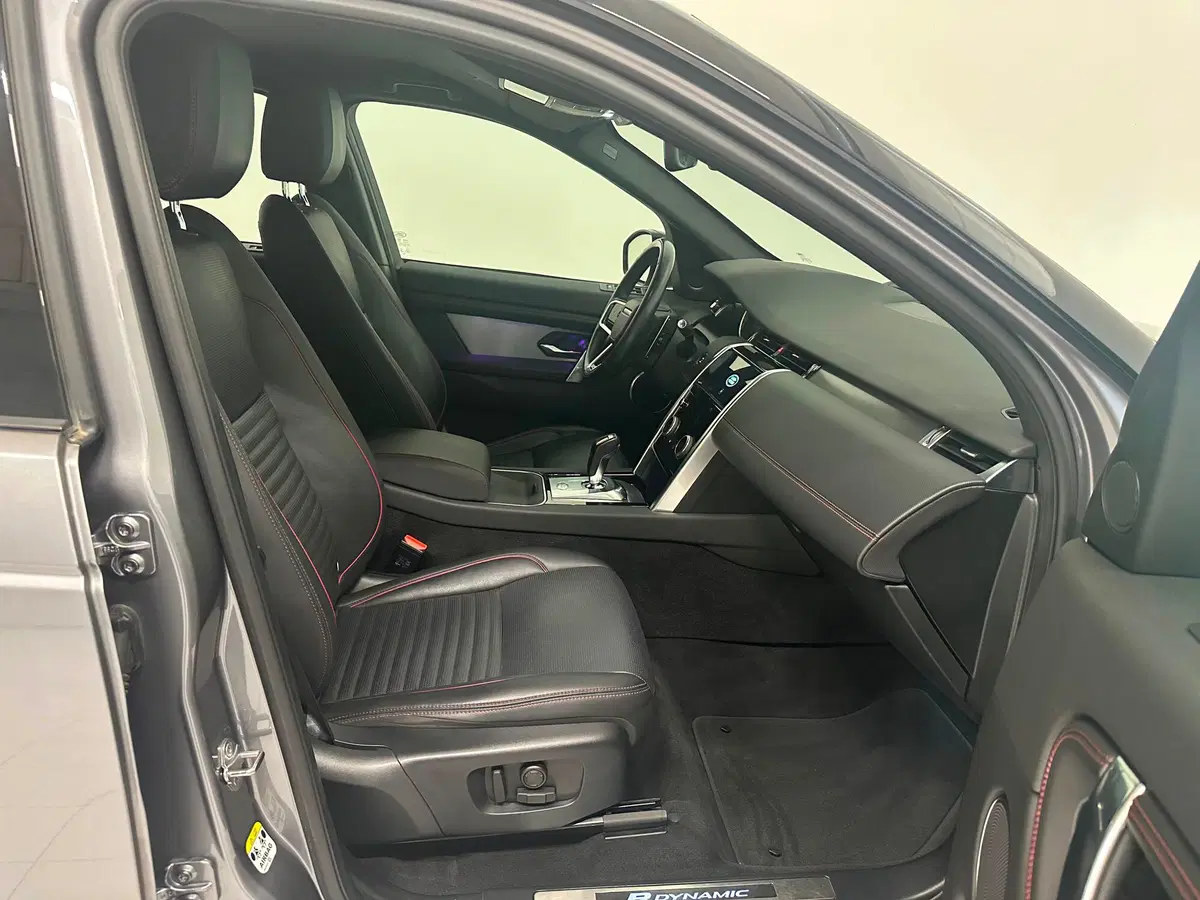 Land Rover Discovery Sport usata a Novara (3)