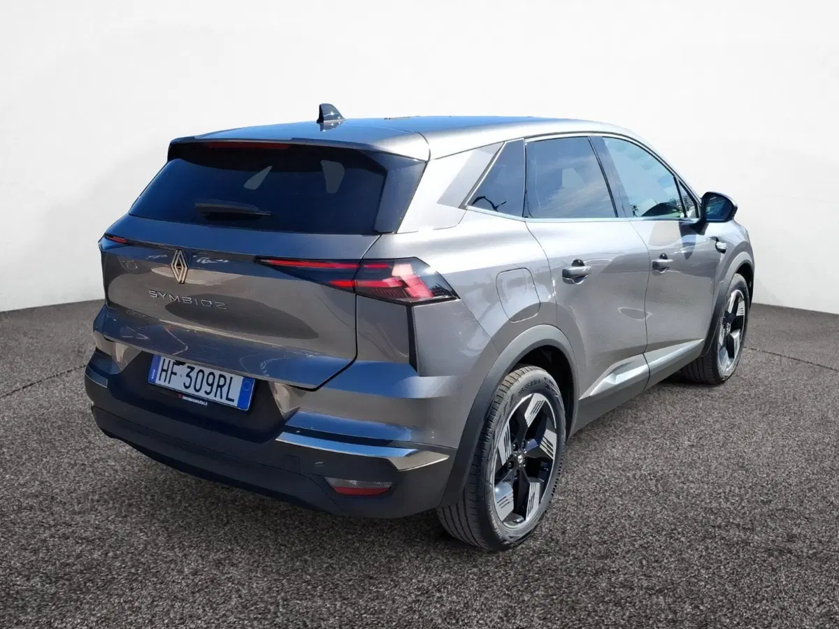Renault Symbioz nuova a Latina (3)