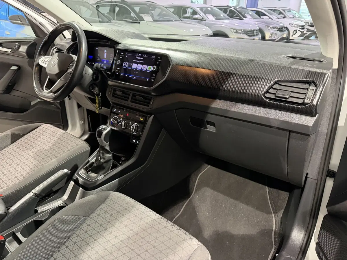 Volkswagen T-Cross usata a Genova (10)
