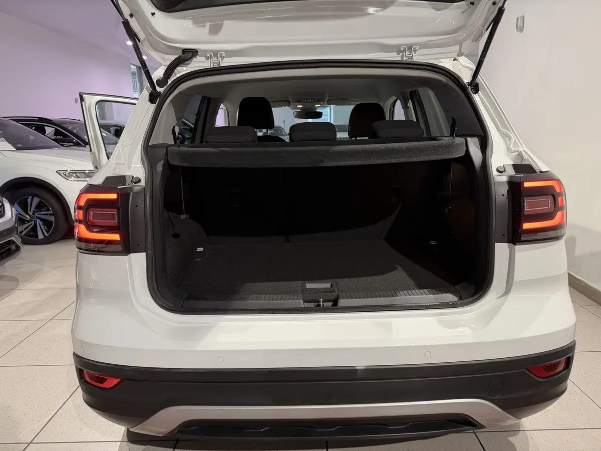 Volkswagen T-Cross usata a Genova (9)