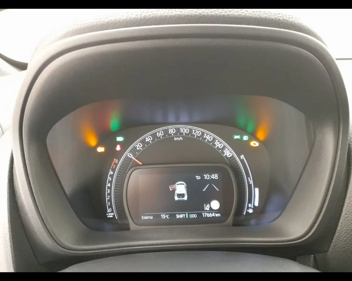 Toyota Aygo X usata a Alessandria (9)