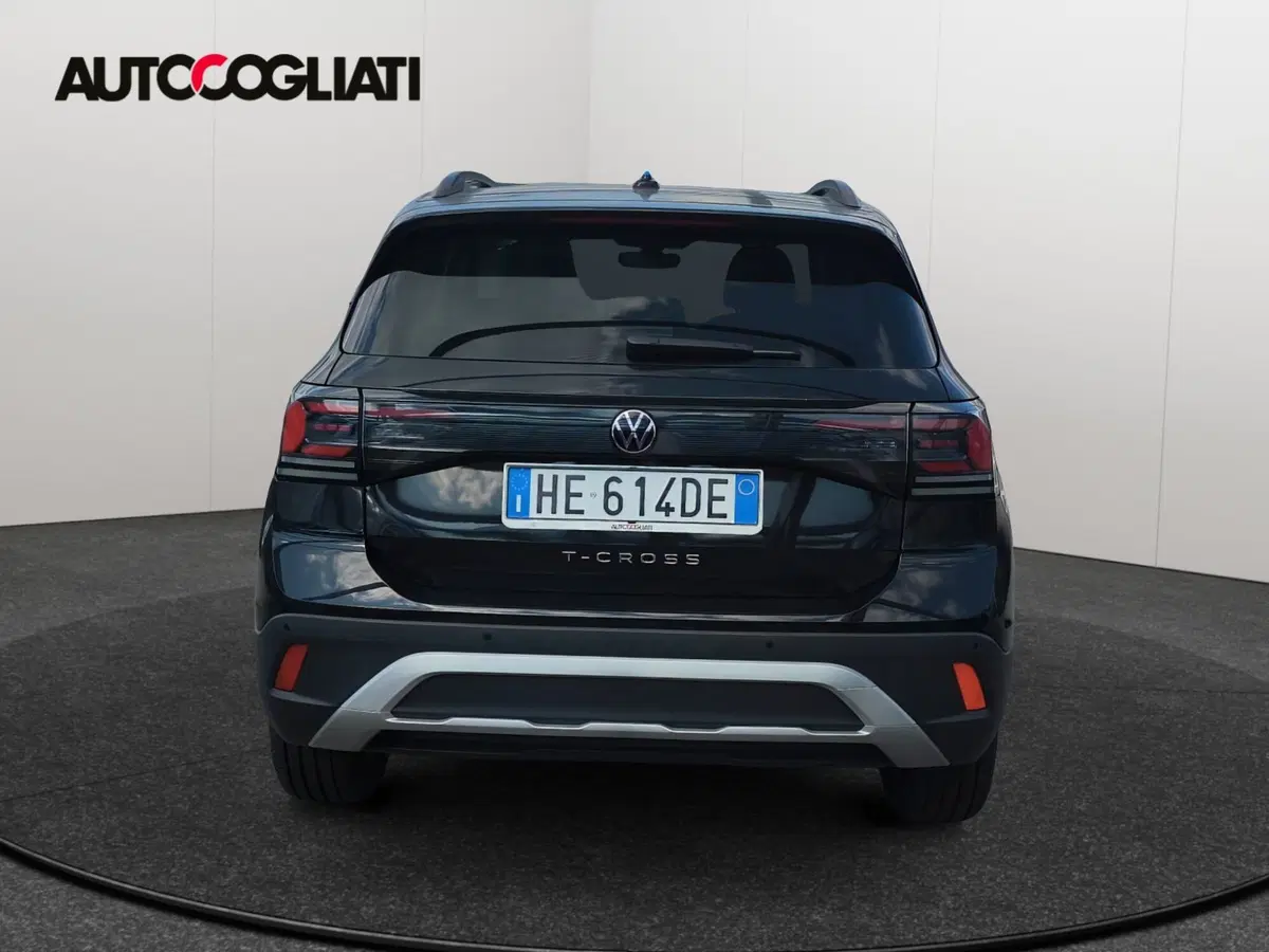 Volkswagen T-Cross nuova a Lecco (3)