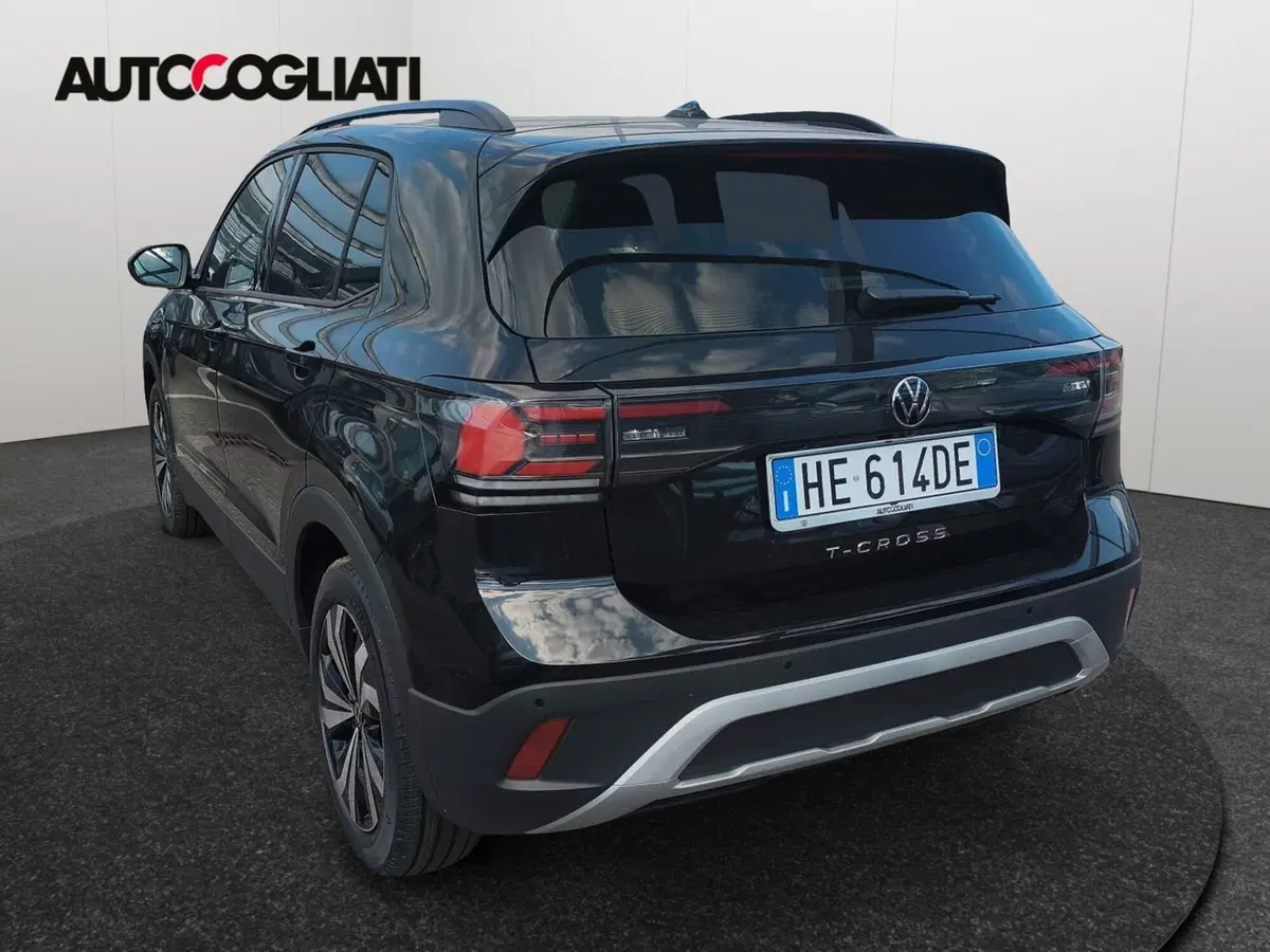 Volkswagen T-Cross nuova a Lecco (4)