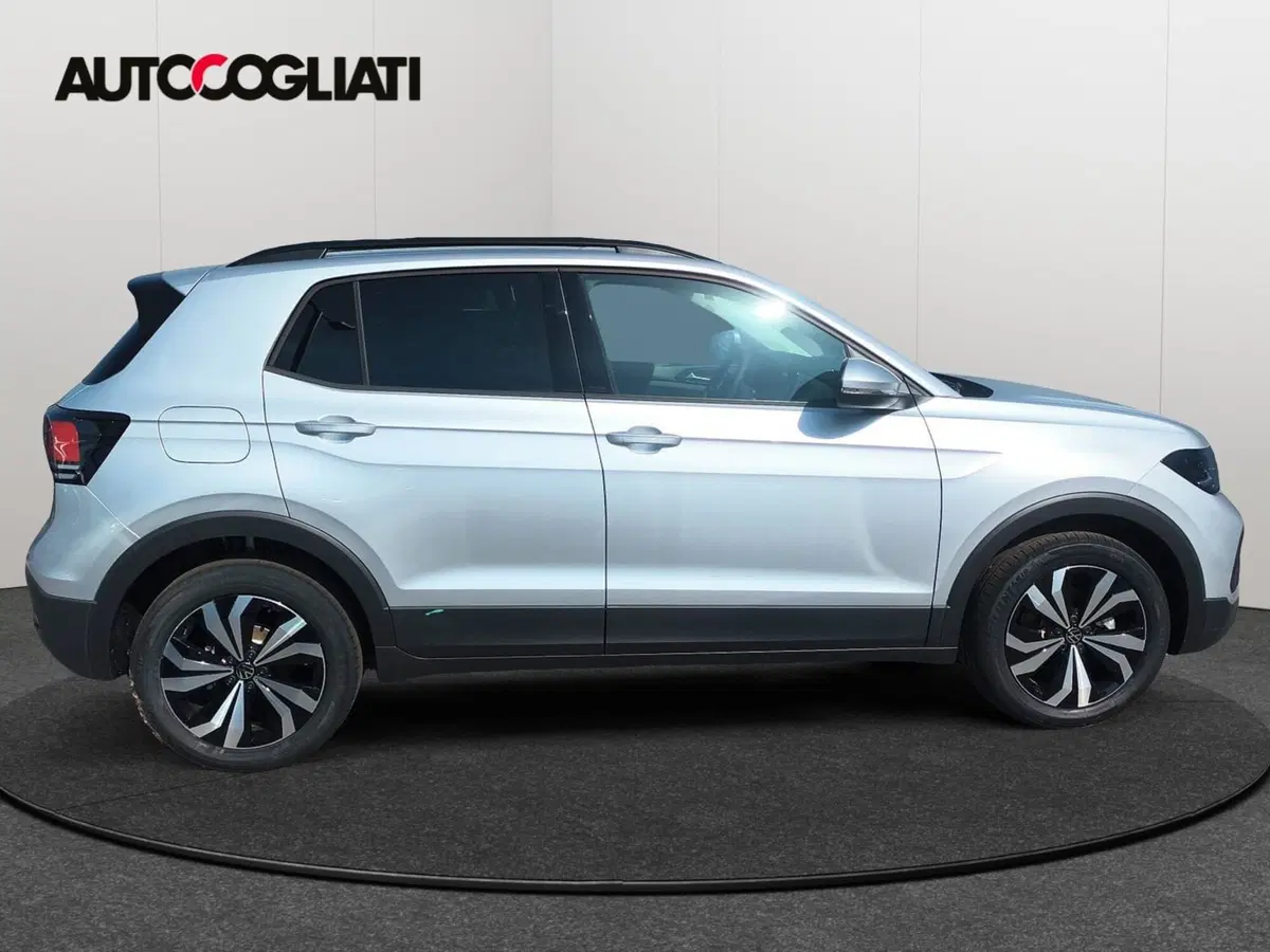 Volkswagen T-Cross nuova a Lecco (4)