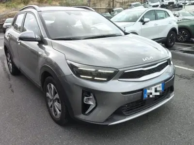 Kia Stonic 1.0 t-gdi mhev Urban 100cv mt del 2024 usata a Belpasso