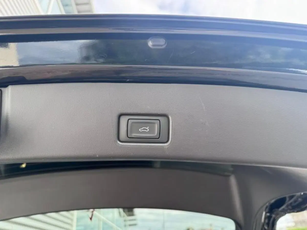 Audi Q4 Sportback usata a Treviso (8)
