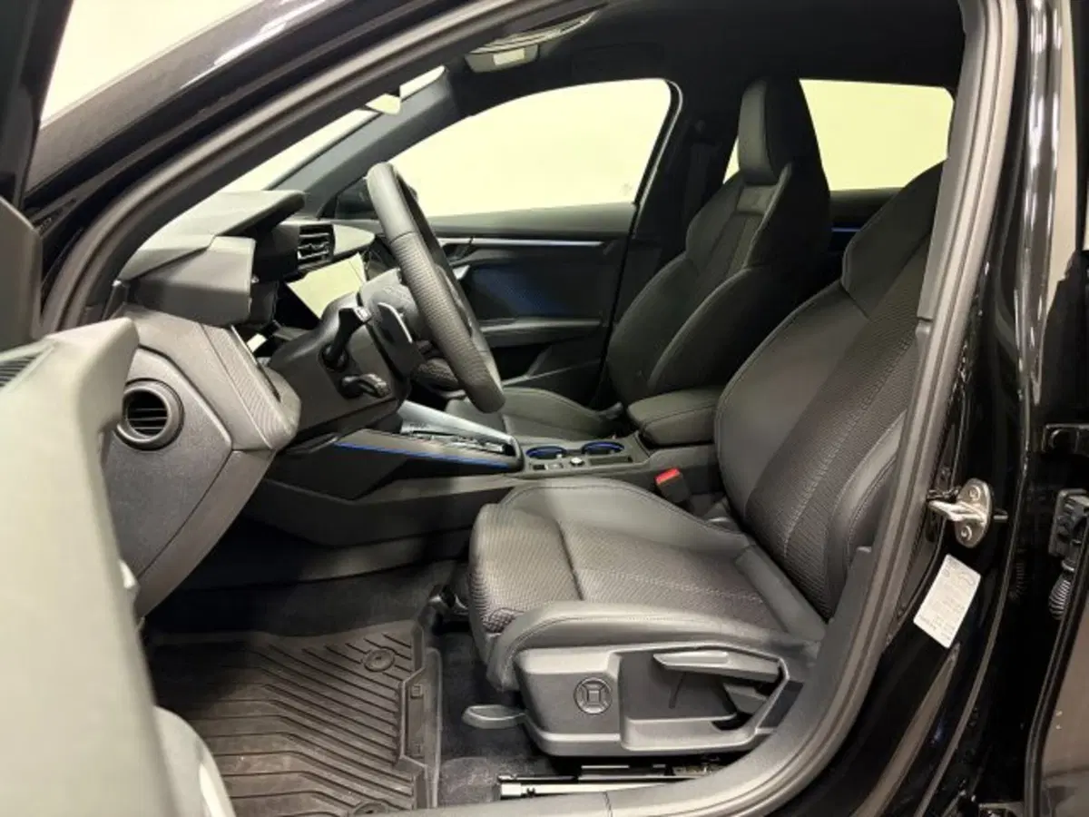 Audi A3 allstreet nuova a Treviso (11)