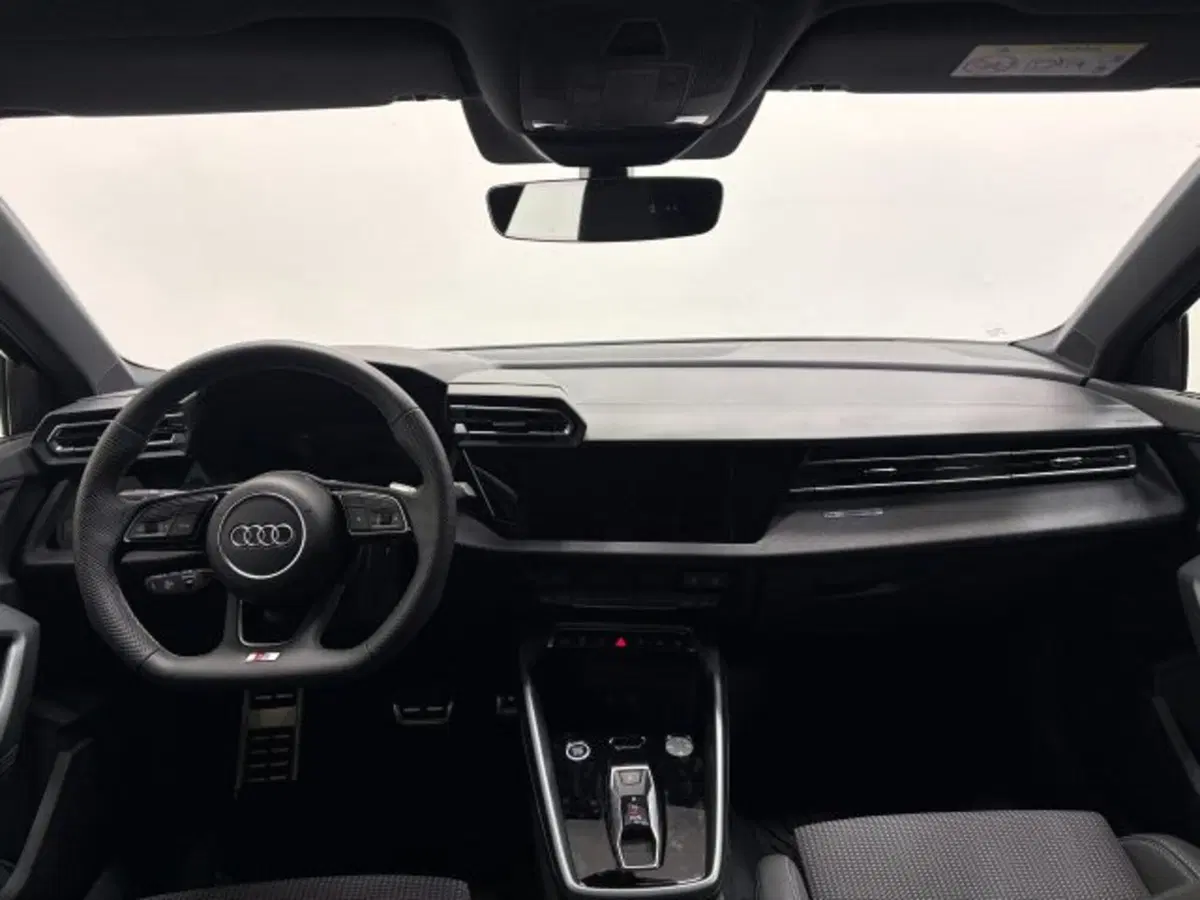 Audi A3 allstreet nuova a Treviso (4)