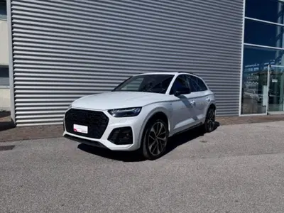 Audi Q5 45 2.0 tfsi mhev 12V Identity Black quattro s-tronic del 2024 usata a Conegliano