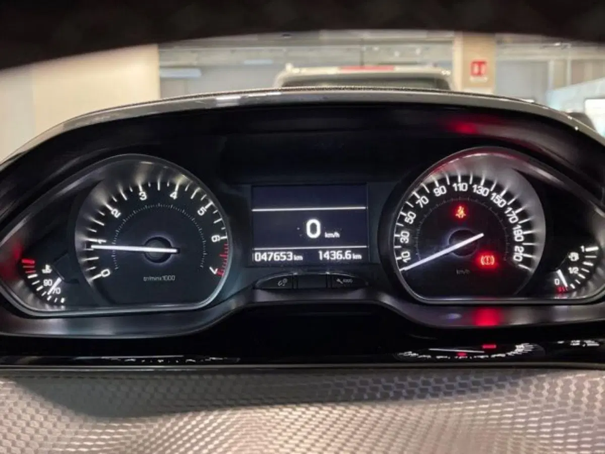 Peugeot 208 usata a Ancona (12)