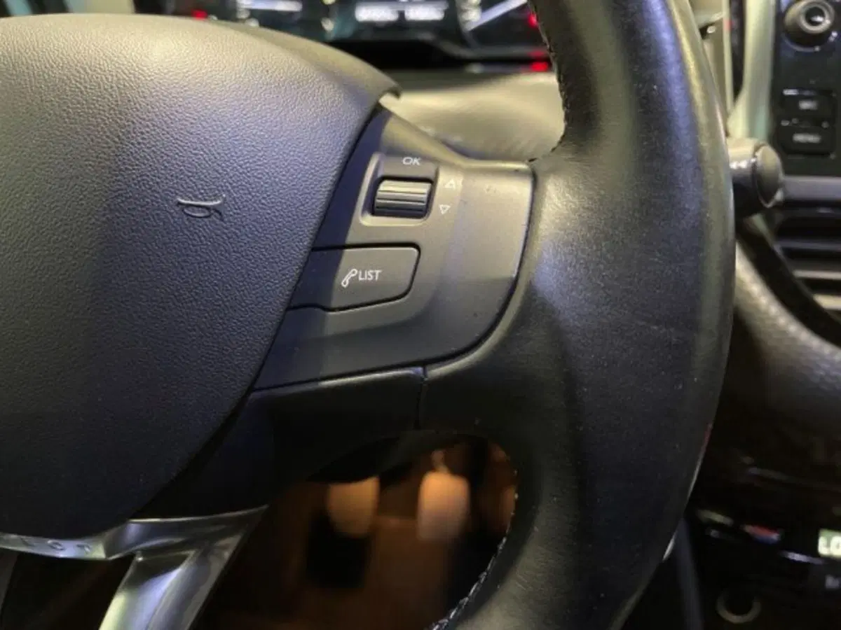 Peugeot 208 usata a Ancona (20)