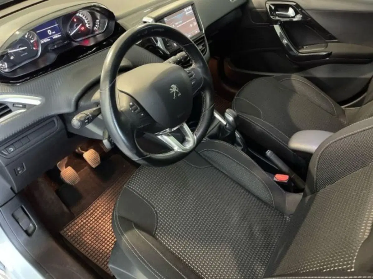 Peugeot 208 usata a Ancona (9)