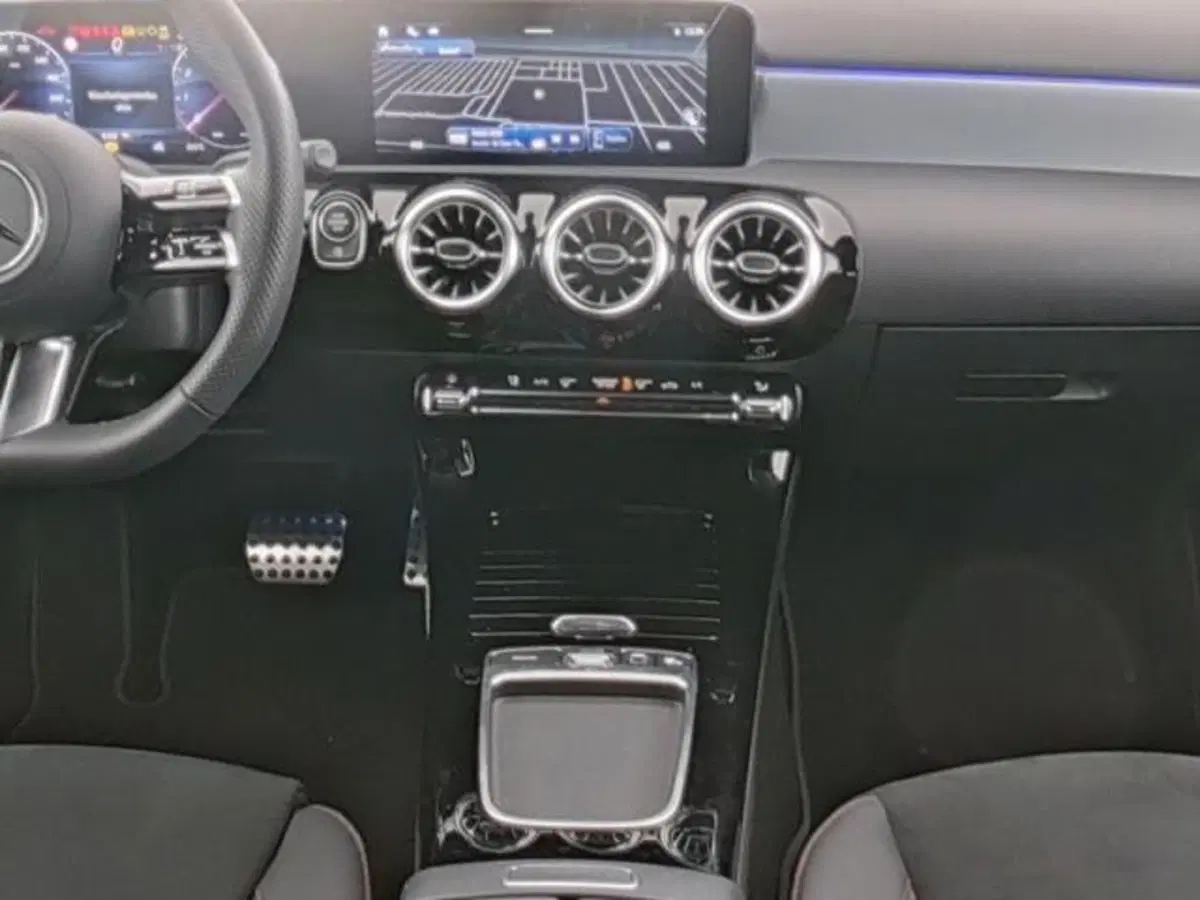 Mercedes-Benz Classe A usata a Milano (7)
