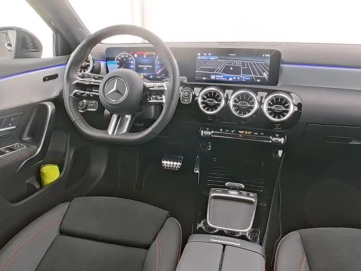 Mercedes-Benz Classe A usata a Milano (8)