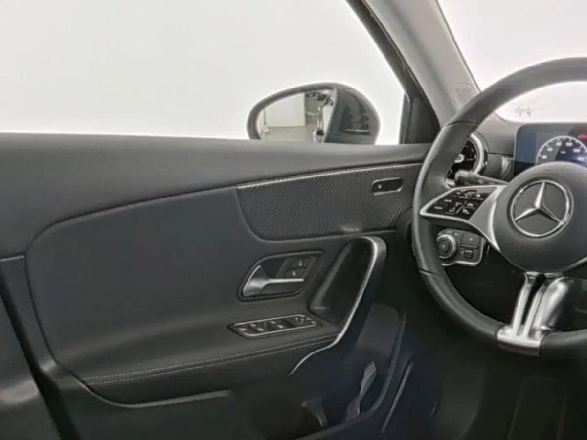 Mercedes-Benz Classe A usata a Milano (5)