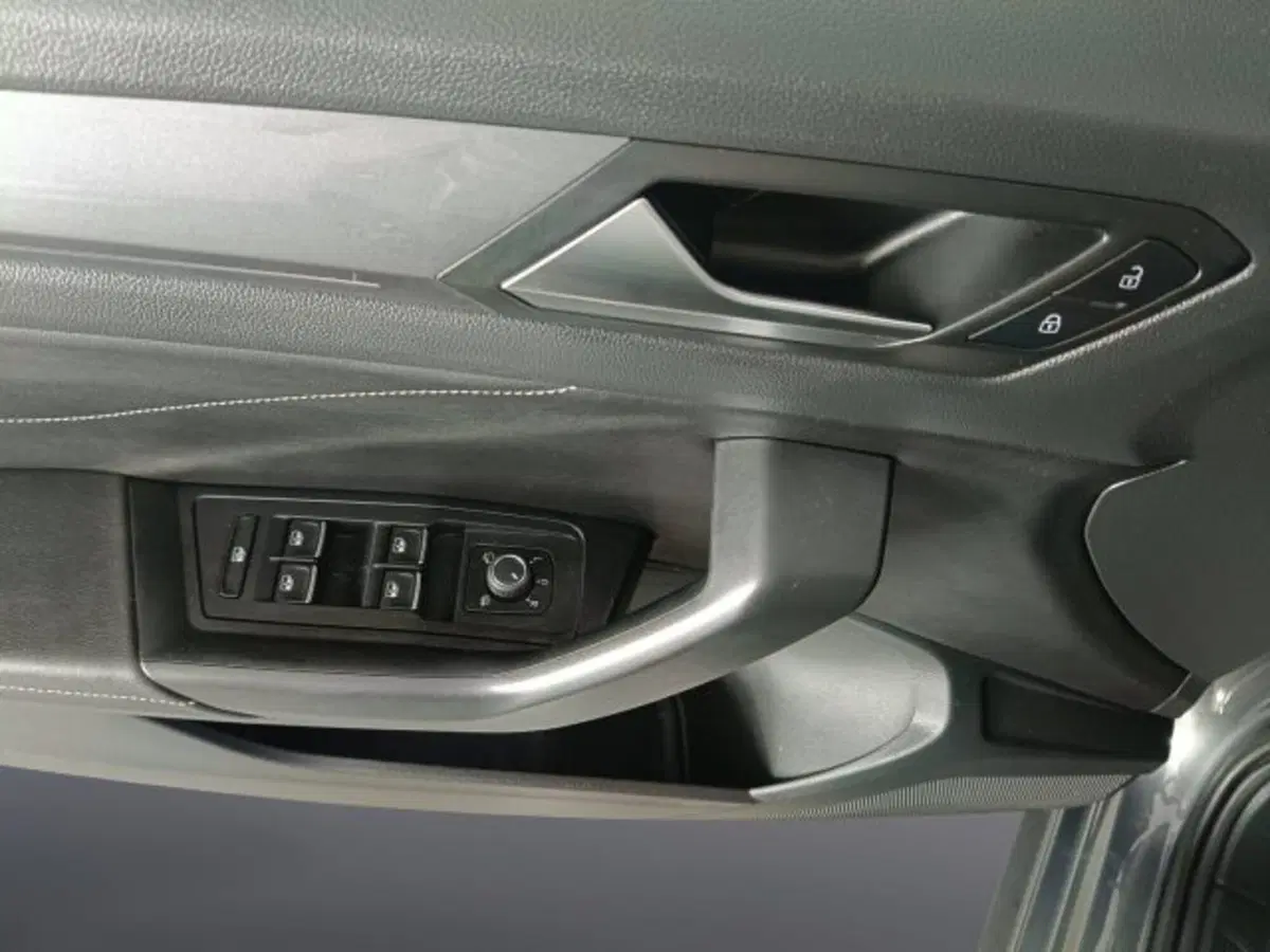 Volkswagen T-Roc usata a Teramo (17)