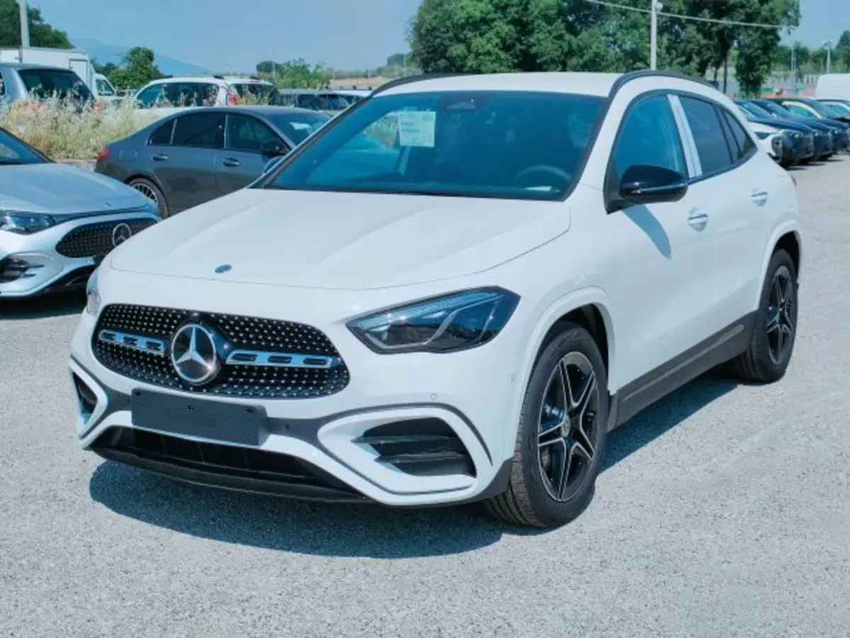 Mercedes-Benz GLA SUV nuova a Teramo