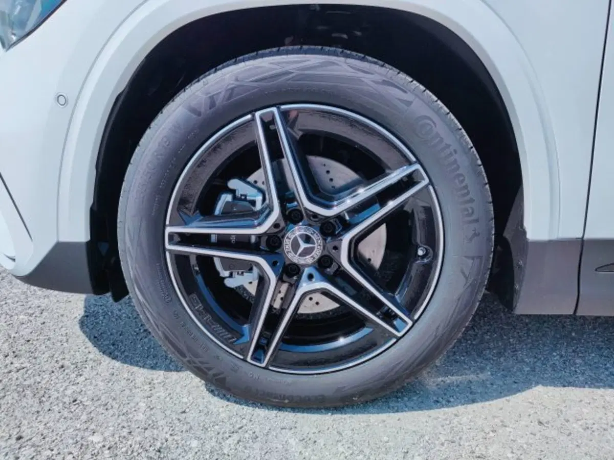 Mercedes-Benz GLA SUV nuova a Teramo (7)