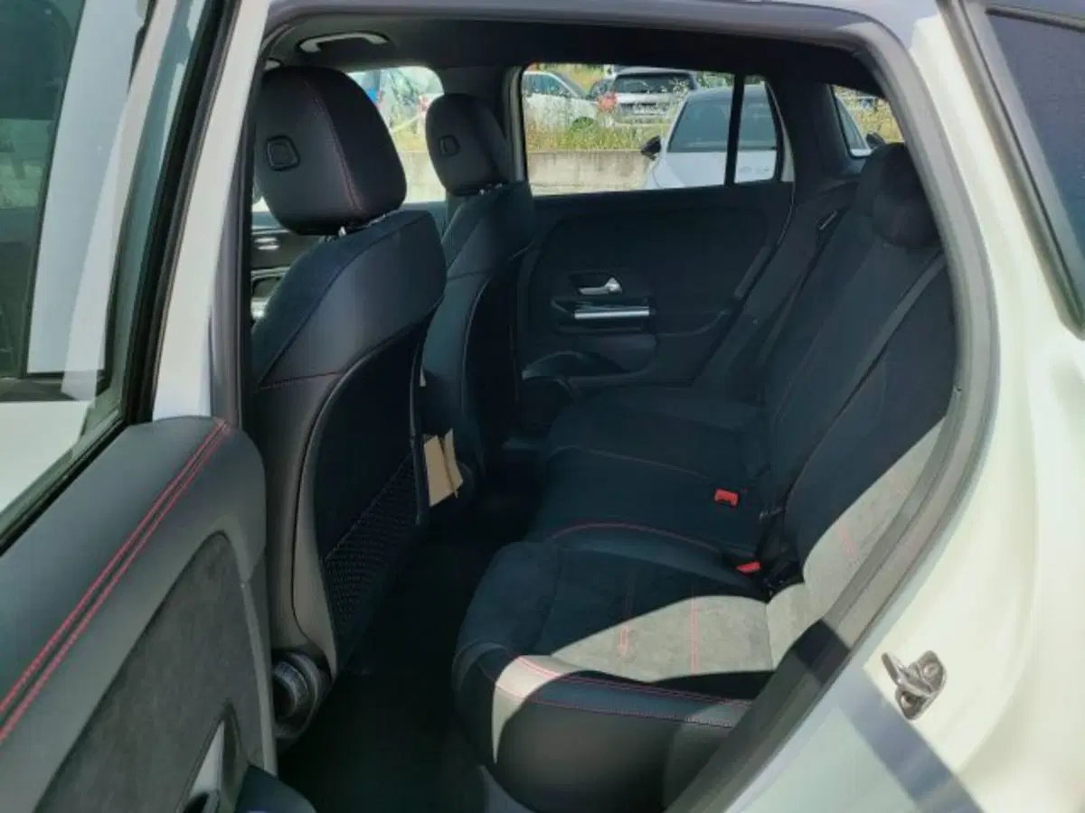 Mercedes-Benz GLA SUV nuova a Teramo (8)
