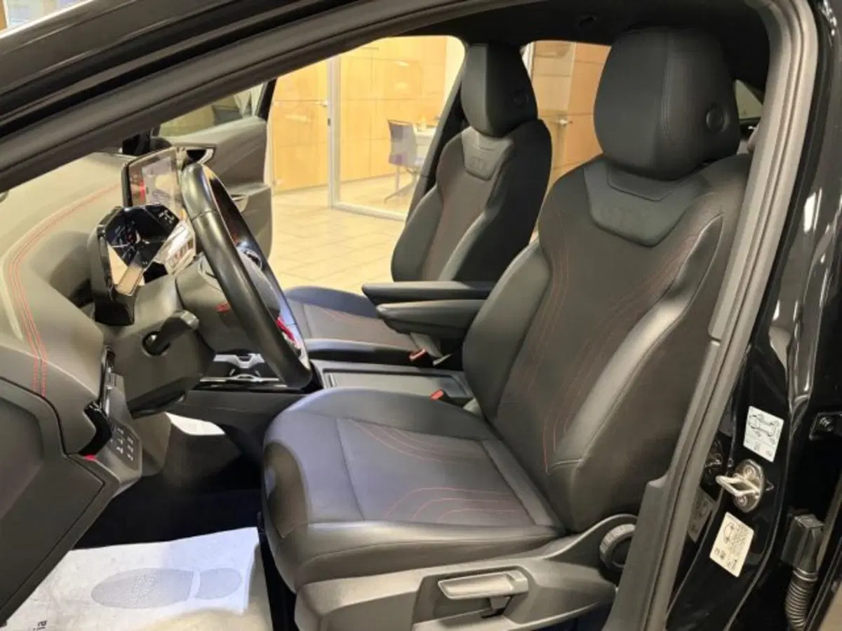 Volkswagen ID.5 usata a Cuneo (13)