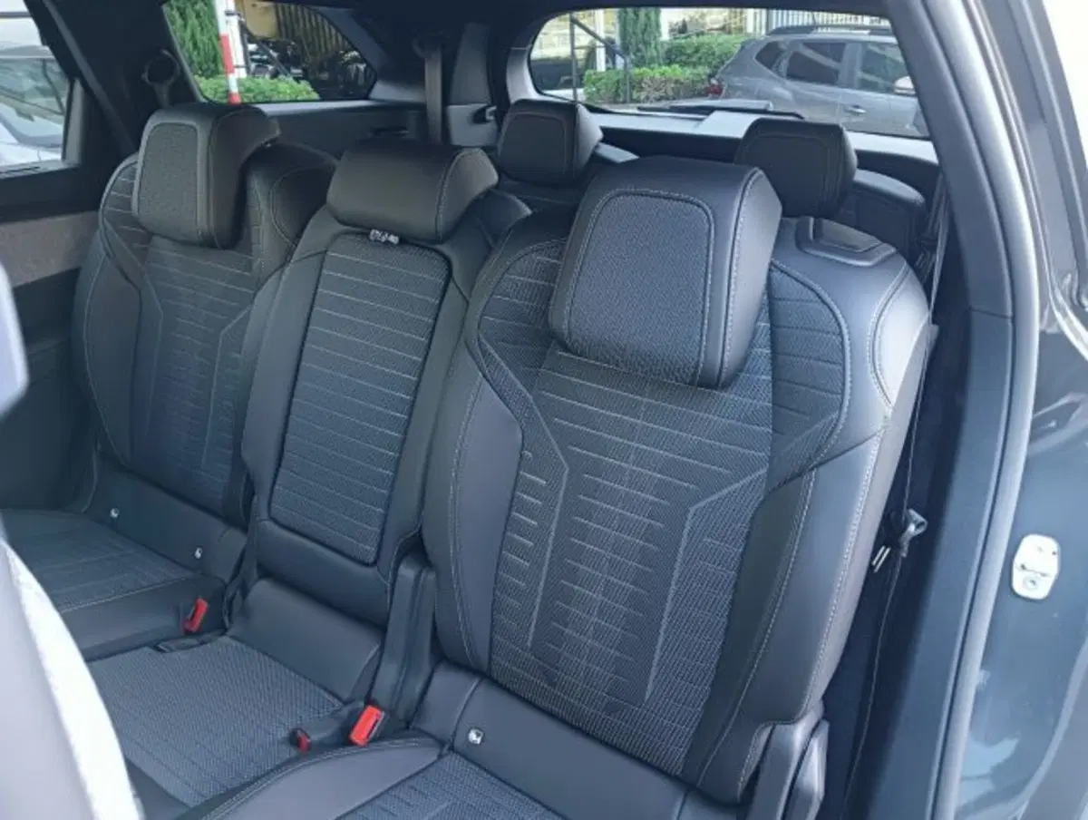 Peugeot 5008 nuova a Brescia (10)