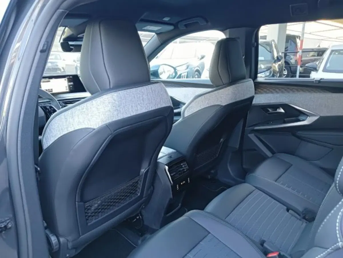 Peugeot 5008 nuova a Brescia (12)