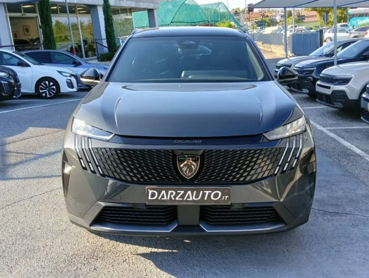 Peugeot 5008 nuova a Brescia (2)