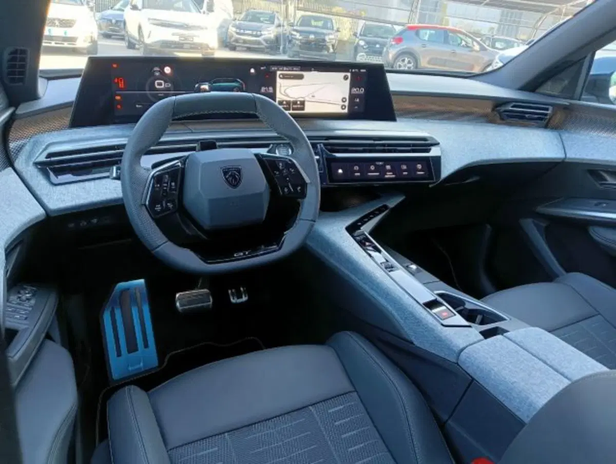 Peugeot 5008 nuova a Brescia (6)