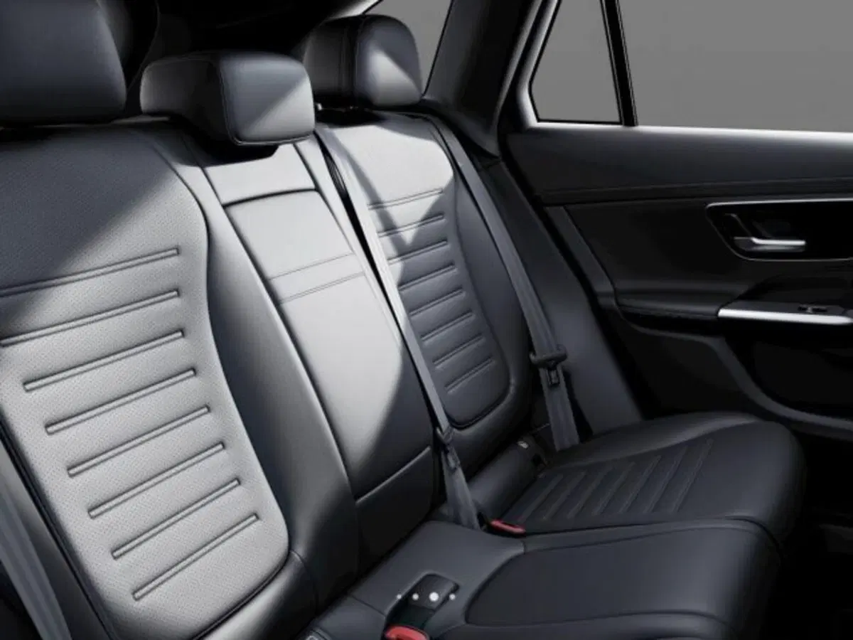 Mercedes-Benz GLC nuova a Verona (7)