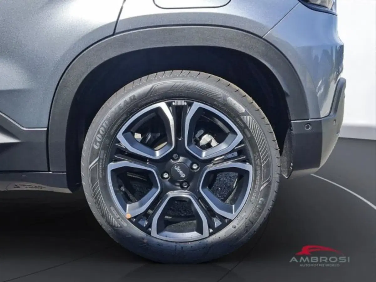 Jeep Avenger nuova a Perugia (12)