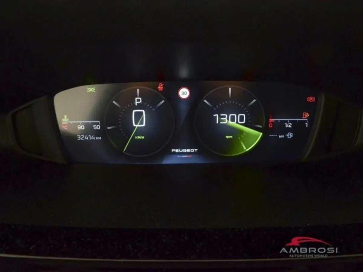 Peugeot 308 Tre Volumi usata a Perugia (13)