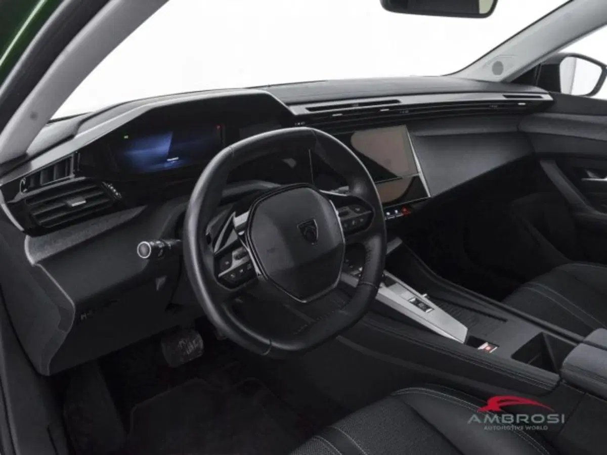 Peugeot 308 Tre Volumi usata a Perugia (8)