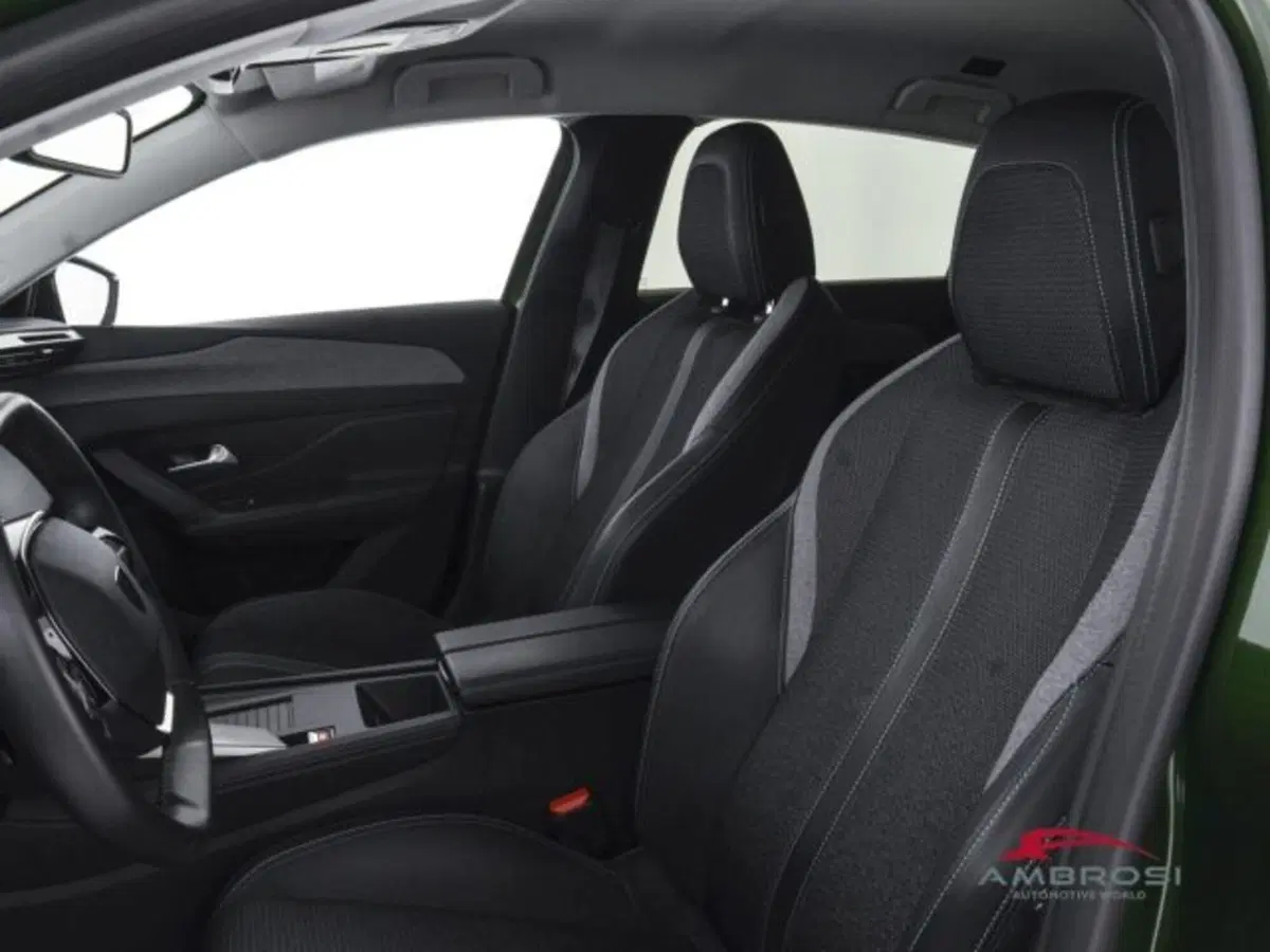 Peugeot 308 Tre Volumi usata a Perugia (9)