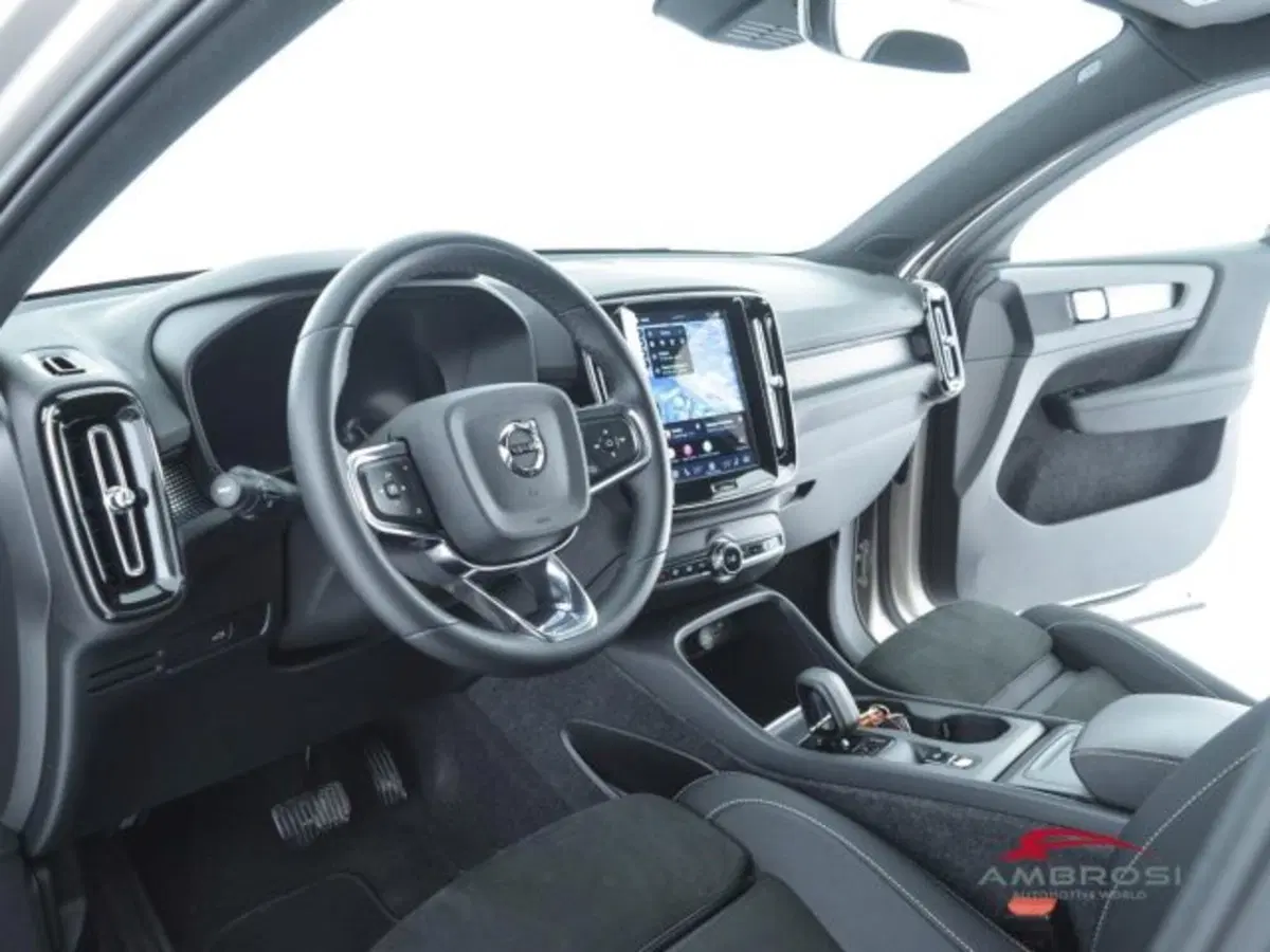 VOLVO Veicoli Commerciali XC40 usata a Perugia (10)