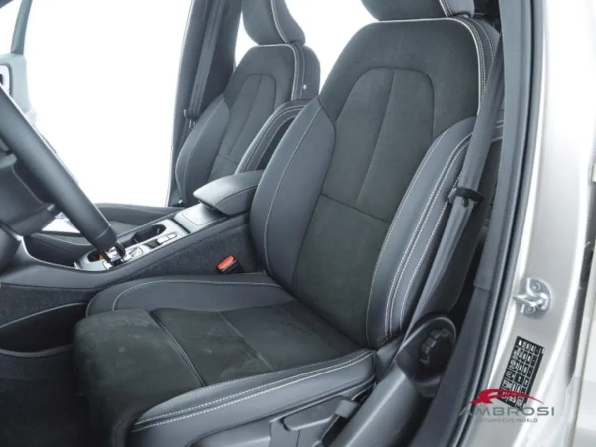 VOLVO Veicoli Commerciali XC40 usata a Perugia (11)