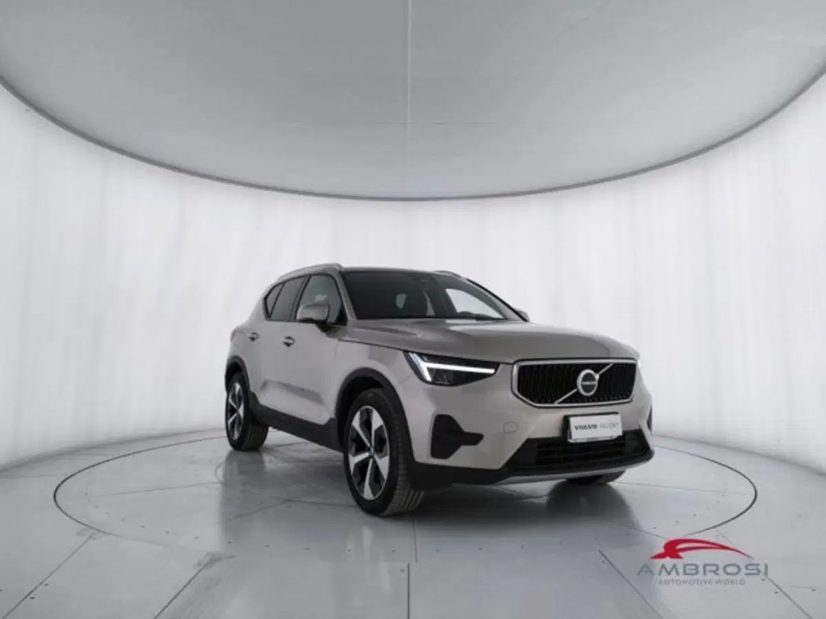 VOLVO Veicoli Commerciali XC40 usata a Perugia (2)