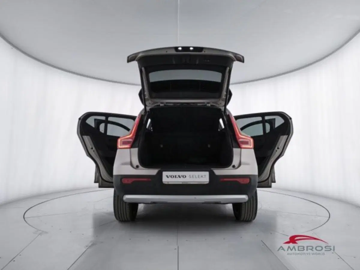 VOLVO Veicoli Commerciali XC40 usata a Perugia (9)
