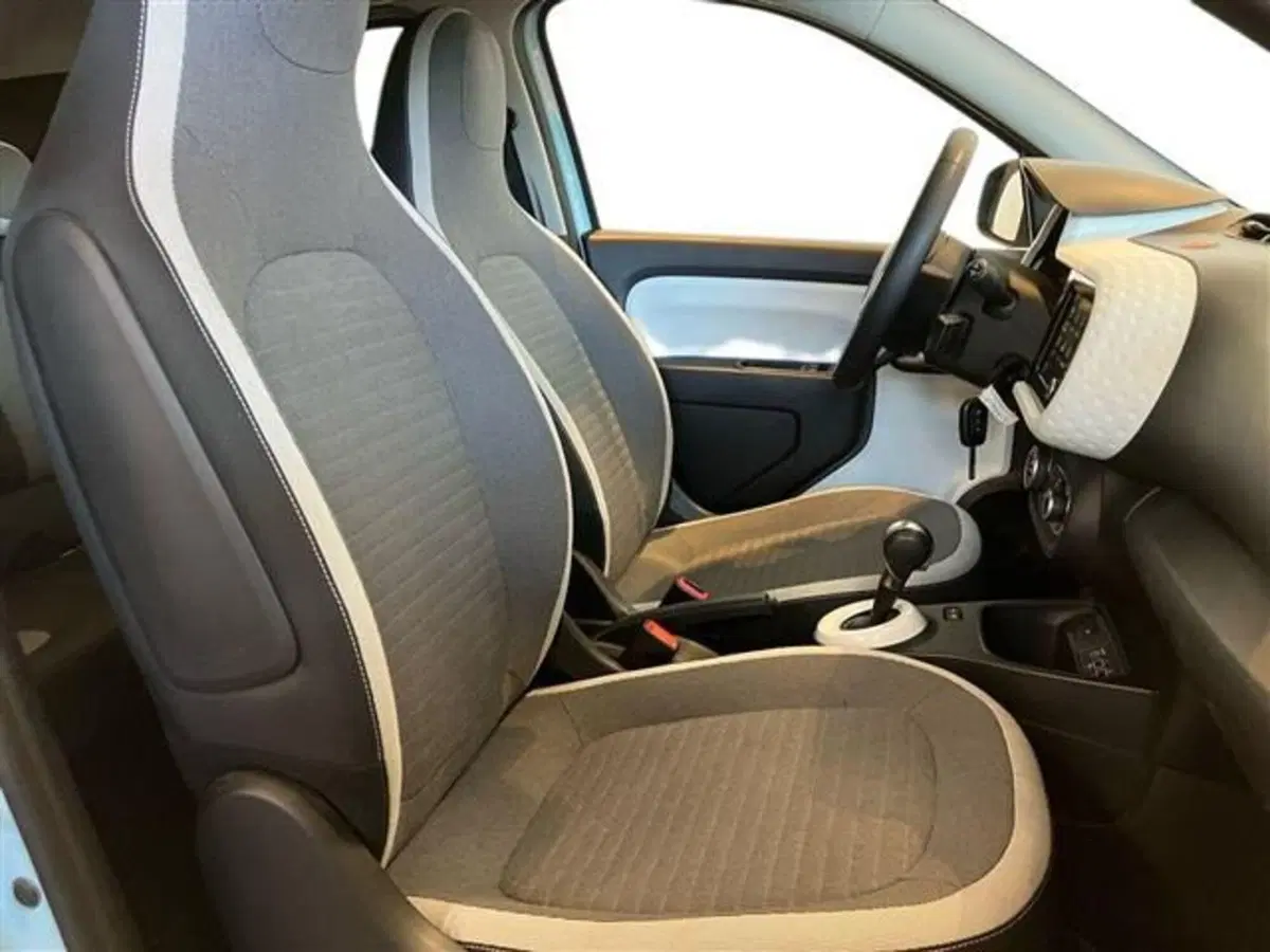 Renault Twingo usata a Como (10)