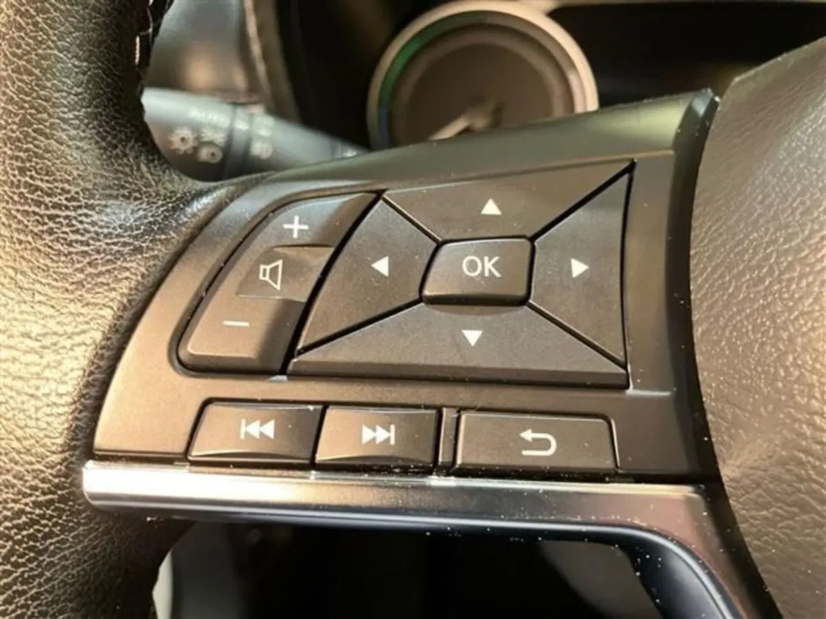 Nissan Juke usata a Como (17)