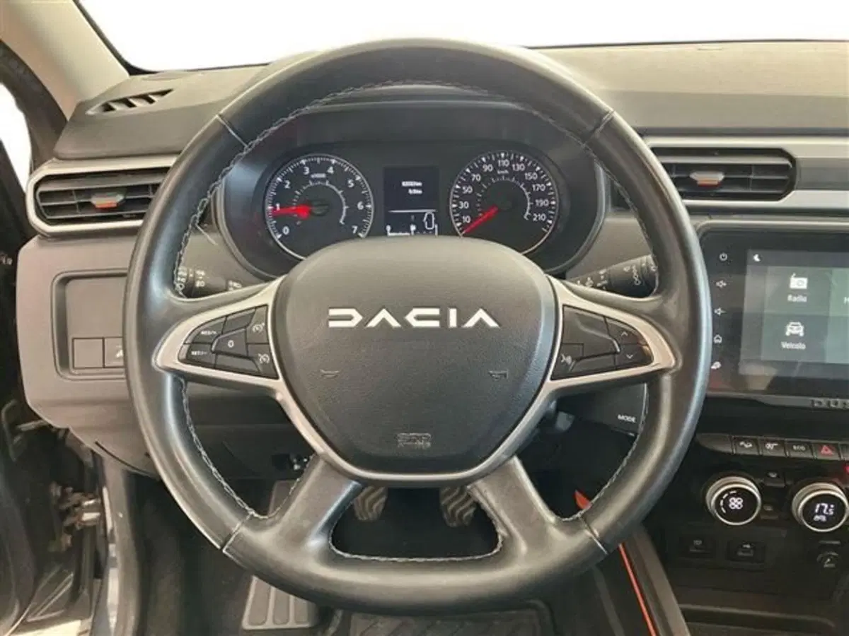 Dacia Duster usata a Como (16)