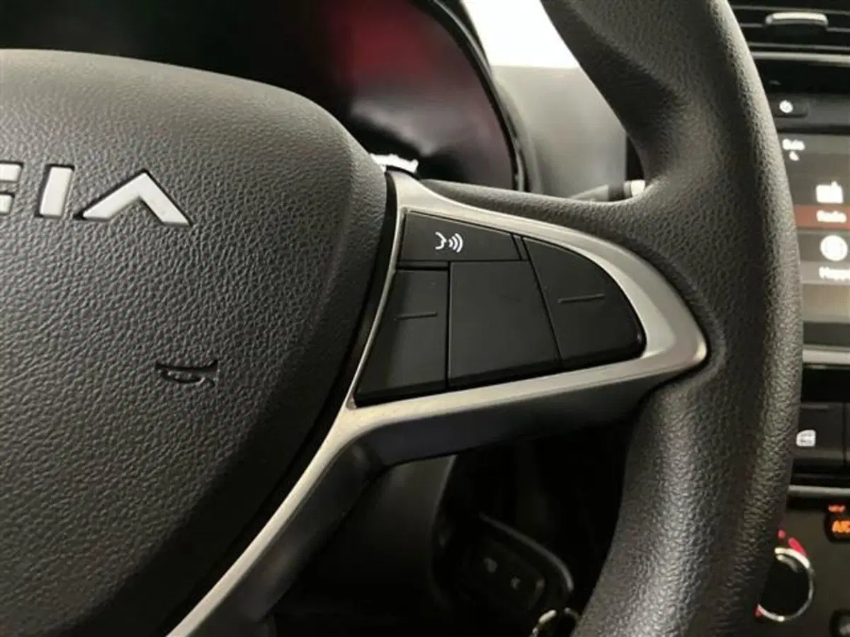 Dacia Spring usata a Como (18)