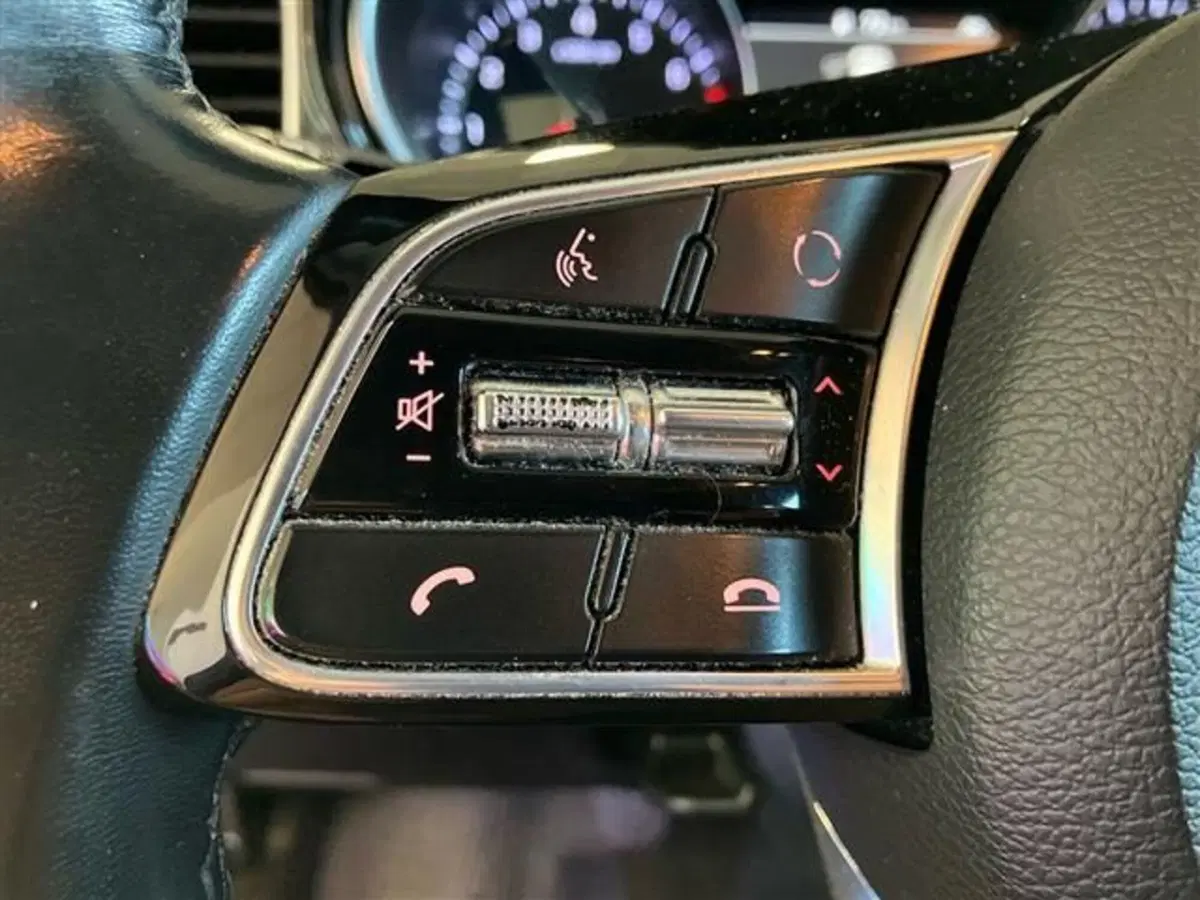 Kia XCeed usata a Como (17)