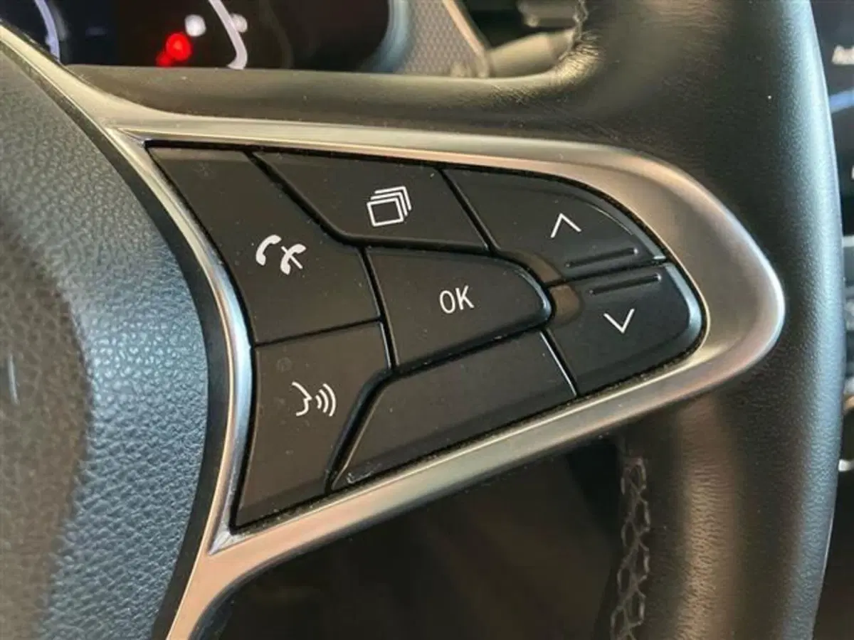 Renault Arkana usata a Como (18)