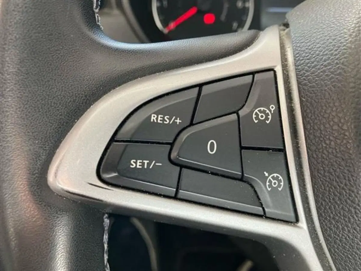 Dacia Duster usata a Como (17)
