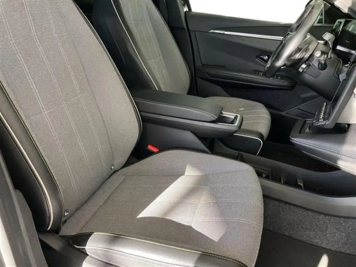 Renault Megane E-Tech Electric usata a Como (11)