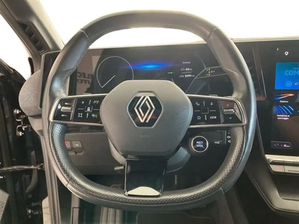 Renault Megane E-Tech Electric usata a Como (16)