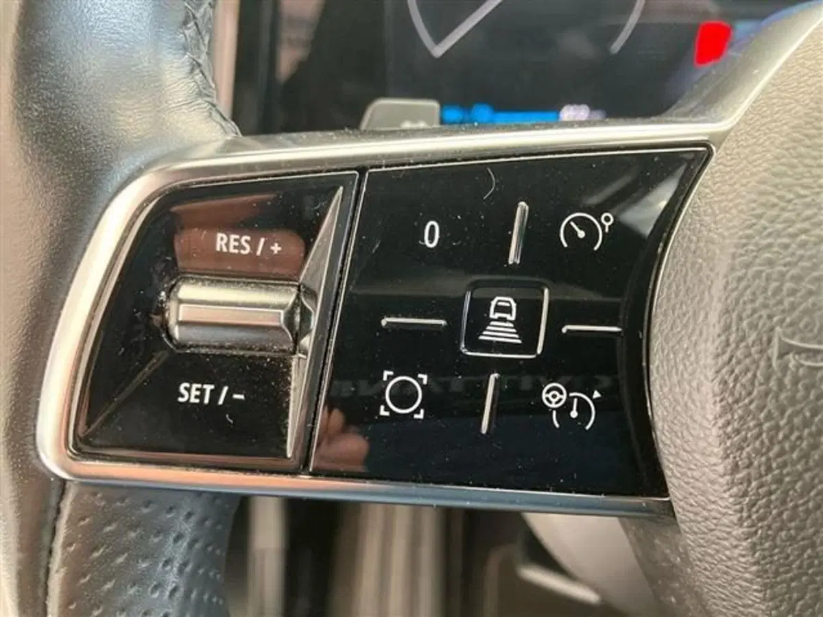 Renault Megane E-Tech Electric usata a Como (17)